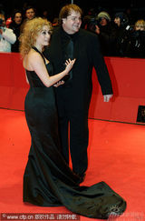 幻灯图集：《潜水艇》首映 女儿助阵温特伯格