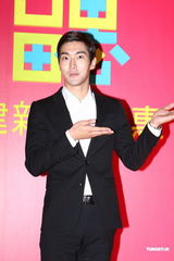 组图：纪文蕙大婚性感露半球 曾之乔杨佑宁也想婚