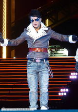 组图：众星献唱世博中国馆 阿SA玩可爱十连拍