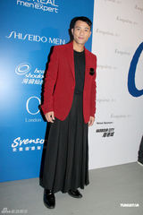 组图：刘心悠蒋怡短裙清爽 梁汉文罗仲谦展型男魅力