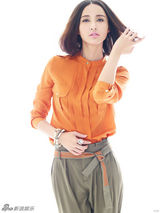 组图：张歆艺时尚写真 性感短裙秀OL范