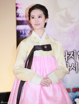 高清组图：新《倩女幽魂》韩国首映 刘亦菲穿韩服