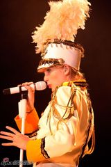 高清组图：泰勒-斯韦福特办小型演唱会 尽展青春活力