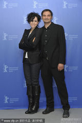 幻灯：电影《在路上》发布会 女演员兹尼卡鬼马可爱