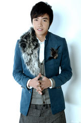 幻灯：俞灏明韩国宣传照曝光 潮男展露成熟魅力