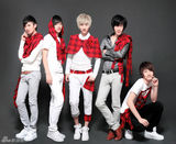 组图：唱作才团SS.G组合圣诞发片 节日造型曝光