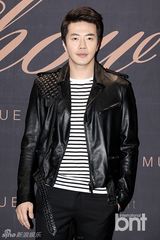 组图：权相佑等亮相时尚派对 韩彩英宽衫遮孕肚