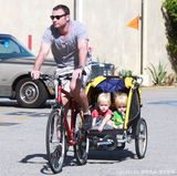 组图：父爱大过天 盘点明星奶爸精彩瞬间