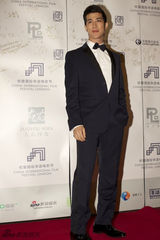 组图：伦敦华语电影节开幕 范冰冰美艳压轴