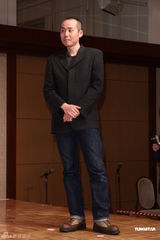 组图：凤小岳喜欢北海道雪景 谢欣颖首次升格女主角