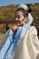 幻灯：《嫦娥》探班 玉兔王子文可爱表情八连拍