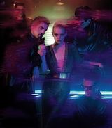 组图：艾玛-斯通魅惑妆登杂志封面 大展女王范