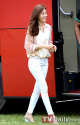 组图：张东健等出席《绅士的品格》记者会