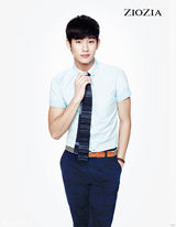 高清组图：韩星金秀贤夏装写真变时尚型男