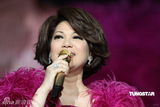 组图：蔡琴百万精华上海演唱会 回忆往事泪盈眼眶