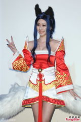 组图：张景岚戴猫耳卖萌 自曝前任是游戏宅男