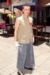 幻灯：刘璇首拍TVB剧众星拱月 不熟粤语助手翻译 