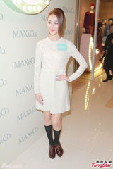 组图：陈法拉登视后不加价 钟嘉欣有信心夺视后