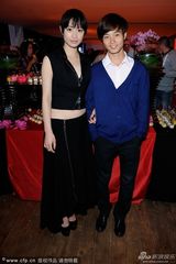 组图：李宇春贾樟柯杨澜等亮相中国之夜