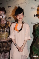 组图：范晓萱祝Makiyo再出发 透露暂无结婚计划