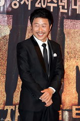 幻灯：SBS新剧《GIANT》发布会 李凡秀朴珍熙助阵