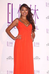 组图：林嘉绮爆乳成台湾模特公司年会焦点