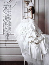 组图：泽尻英龙华最新写真曝光 身着婚纱清纯优雅