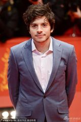 组图：杨紫琼携富豪男友性感亮相电影首映