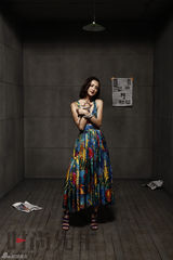 组图：张歆艺杂志大片换装另类时尚