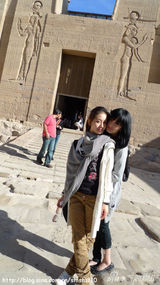 组图：刘诗诗杨幂热吻旧照 好姐妹同天公布喜讯