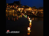 高清组图：新版《红楼梦》千盏宫灯点亮乌镇 小英莲调皮可爱