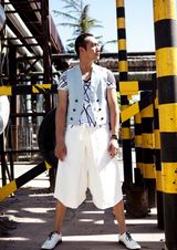 组图：黄觉初秋时尚街拍 奶爸潮范儿尽显