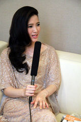 组图：《形影不离》龚蓓苾吴彦祖谈激情不惧导演