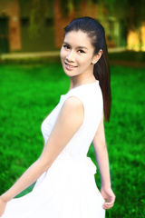 组图：《营盘镇警事》警花王笛俏丽写真曝光