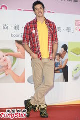 组图：锦荣向蔡依林昭告 未来想生男娃