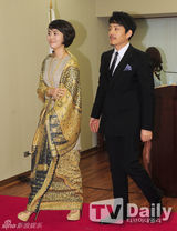 组图：韩星李凡秀携妻出任印度尼西亚宣传大使