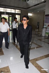 组图：邓育昆火化刘雪华全程无语 姜育恒吊唁