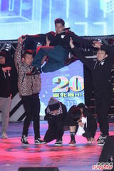 组图：郭富城赴台湾参加跨年演出 近期不结婚