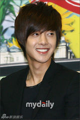 组图：金贤重郑素敏上演7集《恶作剧之吻》