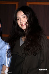 幻灯：电影《消失打看》热拍 棒棒堂王子变宅男