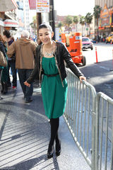 高清图：黄奕闪耀全明星赛 成NBA红毯首位华人女星