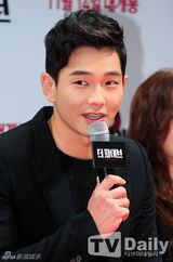 组图：金宣儿新片《THE FIVE》发布秀S曲线