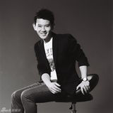 组图：李响时尚大片气场十足 彰显职场达人风范