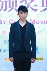 幻灯：第10届百合奖红毯星光熠熠 汤唯成最大亮点