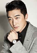 组图：温情熟男邵峰大片展文人气质