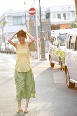 组图：逢泽丽奈夏日写真比基尼秀身材