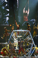 组图：太阳剧团《杰克逊不朽的世界》马德里开演