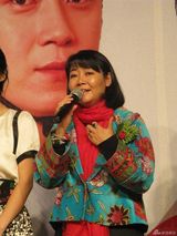 高清组图：萨日娜环保民族装 时尚清新别具韵味