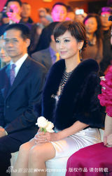 幻灯图集：55岁赵雅芝风采不减 透露保养秘诀