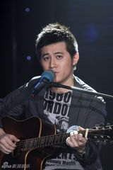 幻灯组图：快男300强突围赛首场 9位选手晋级60强